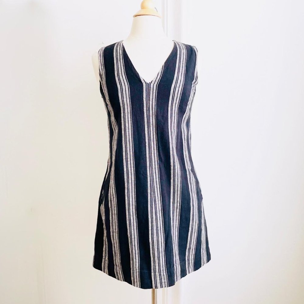 Gap Sleeveless V-Neck Stripe Shift Dress in Linen-Cotton Women